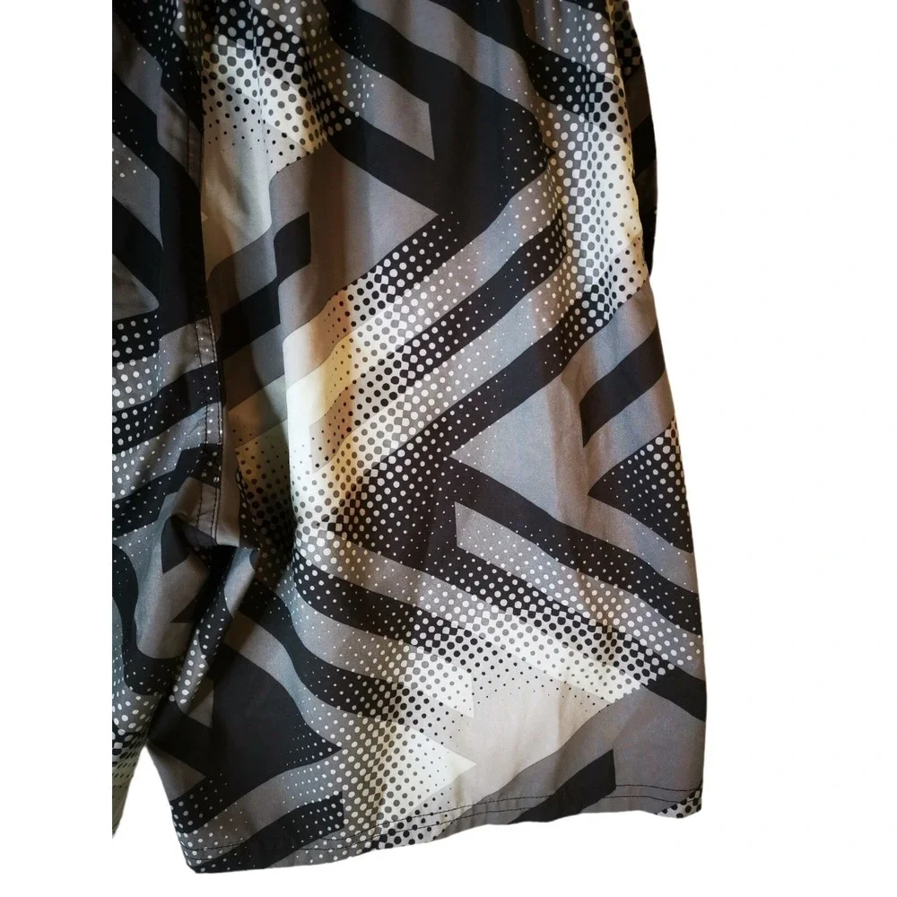 Nike Swim Trunks Shorts Men's Size Large INSEAM 8 Black, Gray